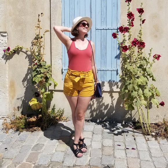 ❤🌻Meet your Posher, Victoria👩‍🎨🌿 - Picture 4 of 6